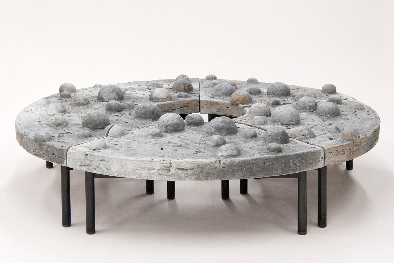 “Cabochon” table