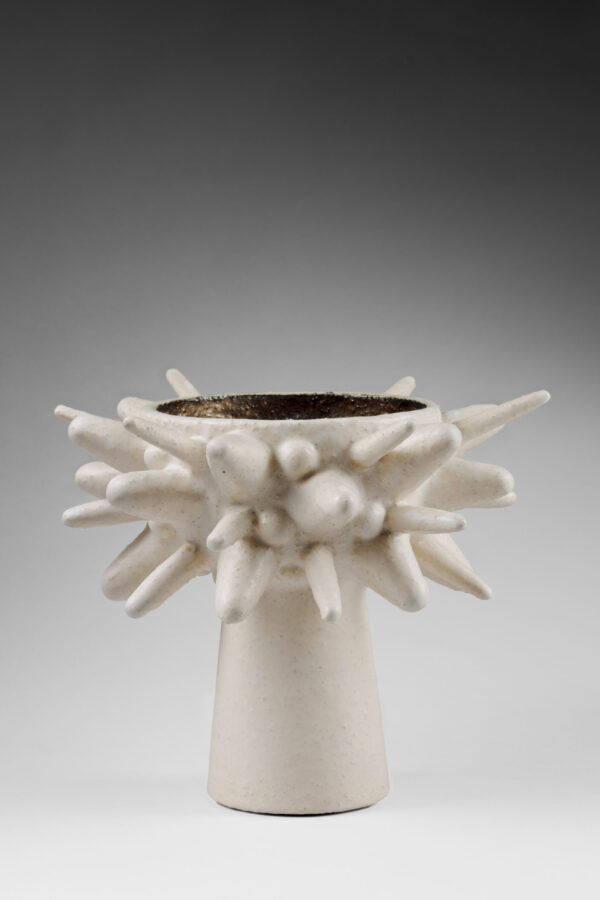 M Cream Ceramic Spiky Starfish Tazza Glaze