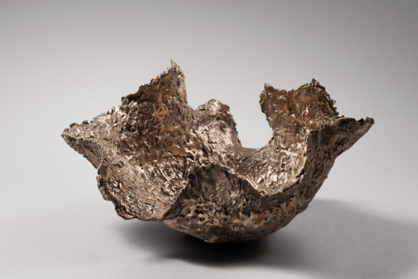 Sculpture “Vessel” en bronze doré N°1